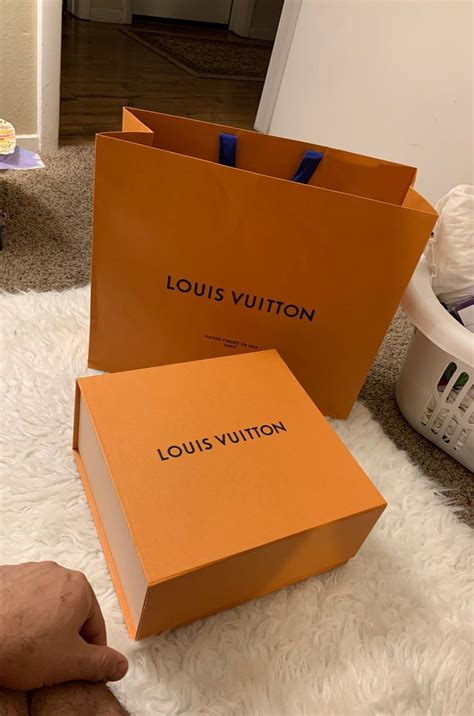 louis vuitton empty shopping bag